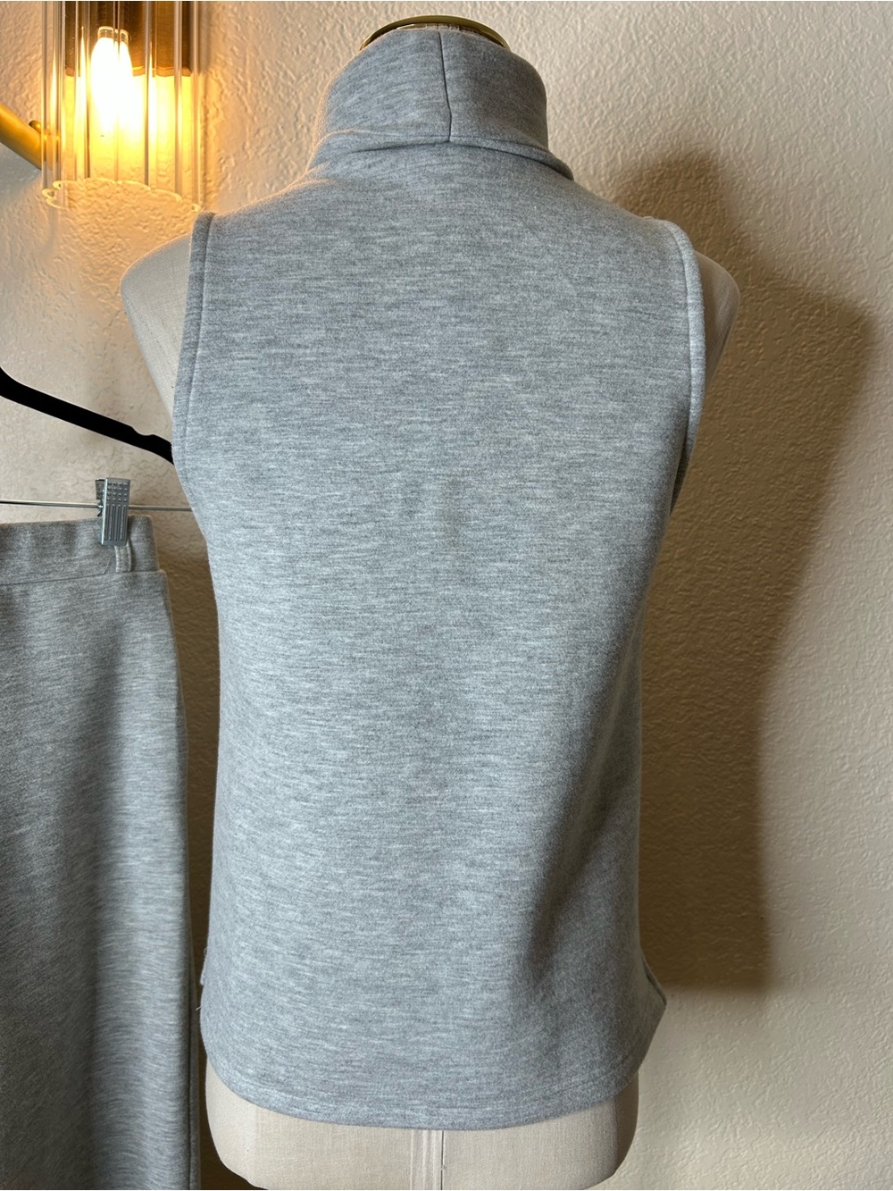 OGL Sleeveless Turtleneck Top & Wide-Leg Pants Set - Light Gray - Picture 9 of 15
